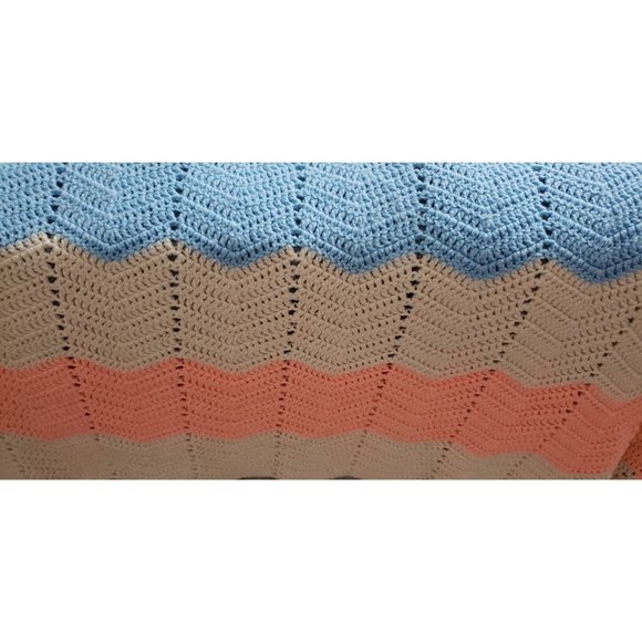 Crochet Large Pastel Chevron 93"W x90"L Queen Bedspread - Picture 2 of 9